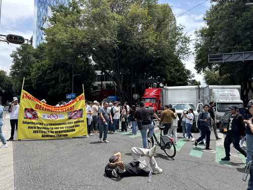 Restauranteros protestan contra el Invea